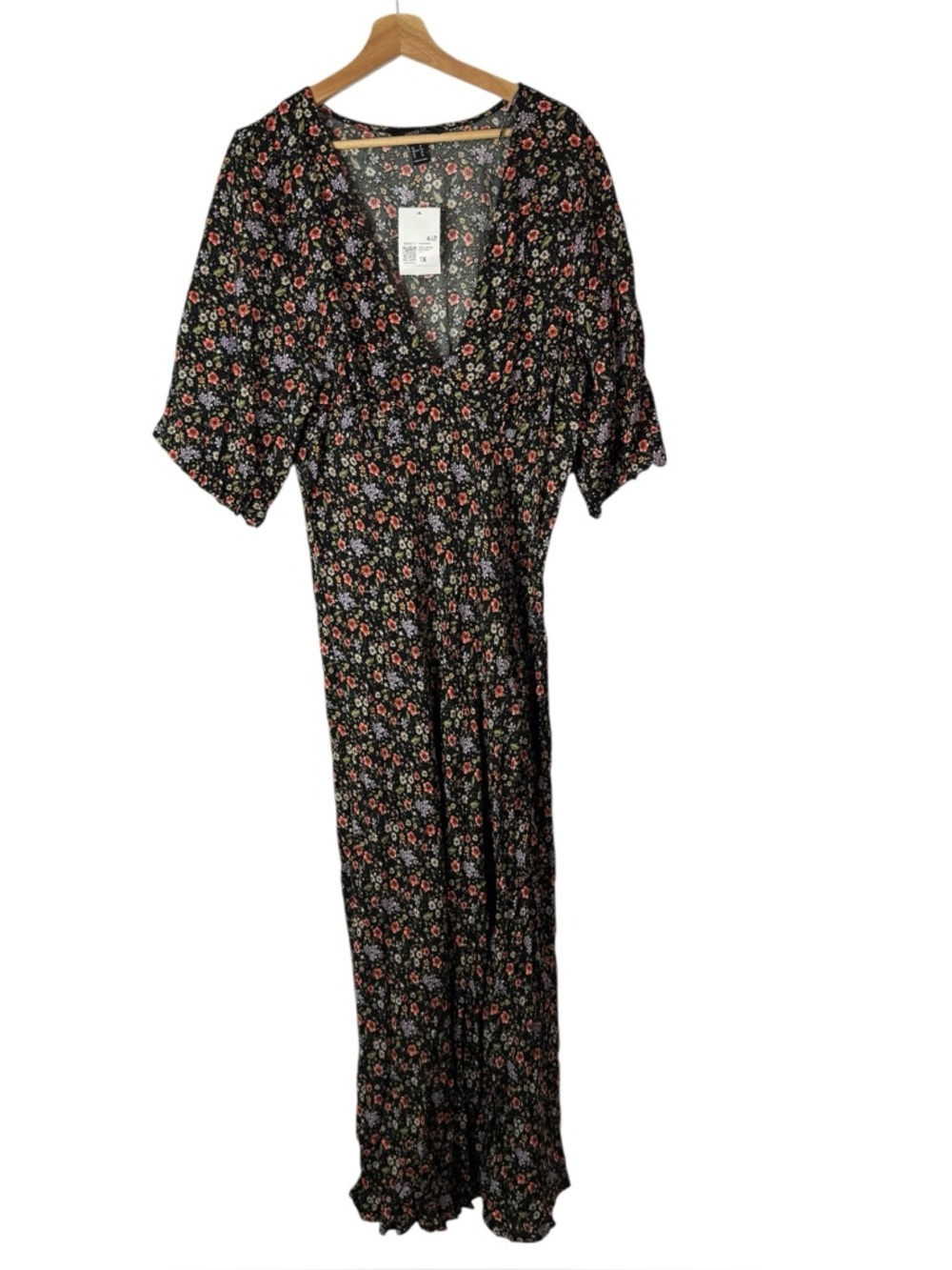 Forever 21 + Black Red Floral V-Neck Short Sleeve Midi Dress 1X